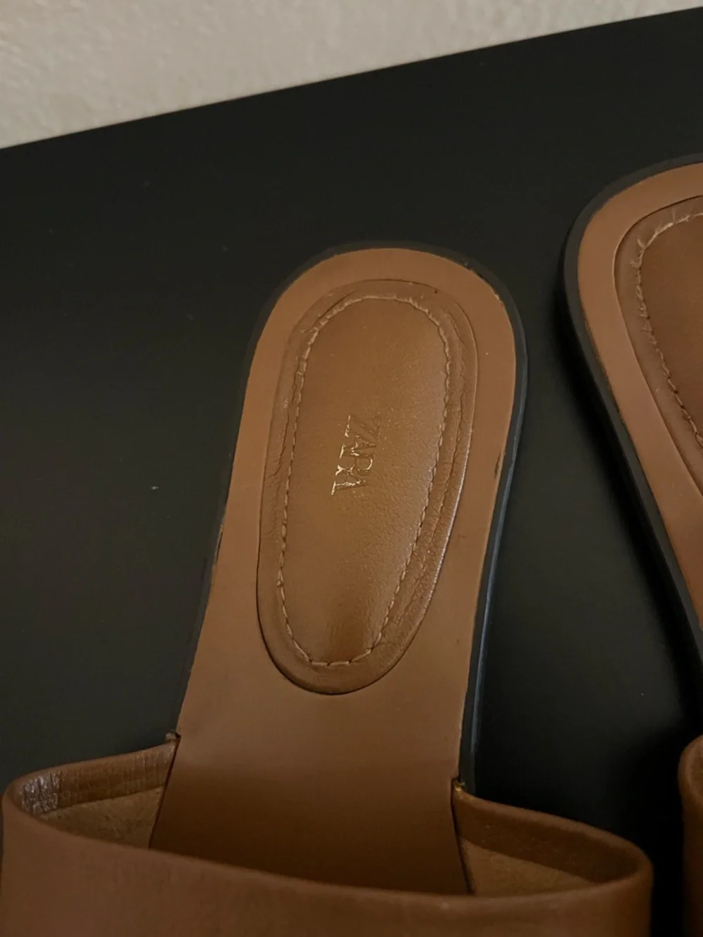 Zara Tan Leather Toe-Loop Slide Sandals - Picture 3 of 6
